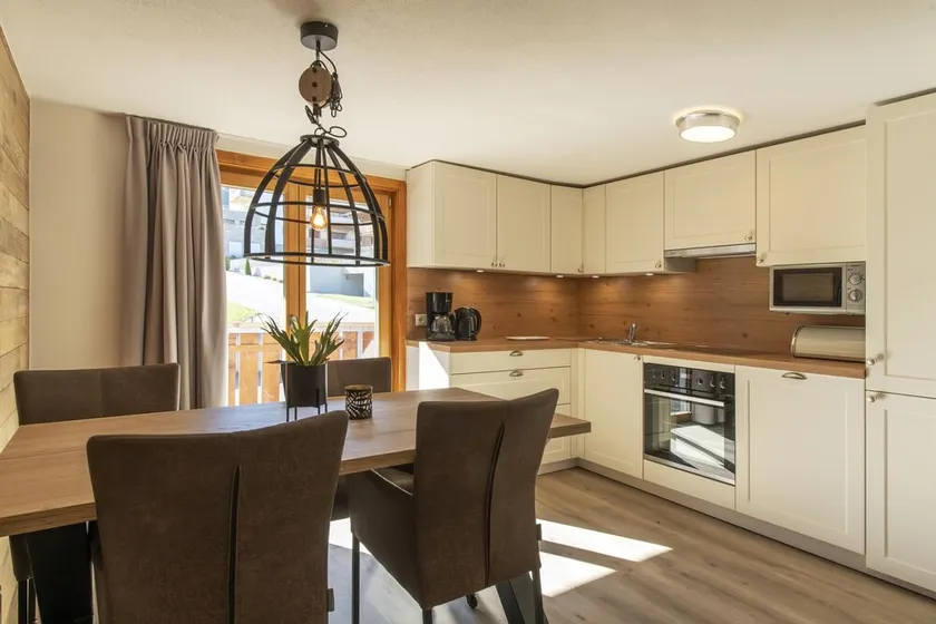 Moderne Ferienwohnung für 2 bis 4 Personen mit Großem Sonnenbalkon - Image 1