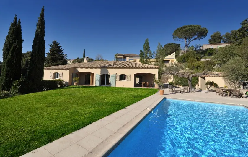 Villa Lou Bres bis, 160m2 pool 4 bedrooms - Image 1