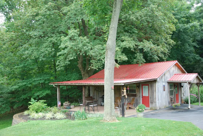 Et hyggeligt sommerhus i hjertet af alle Louisville-attraktioner! - Image 1