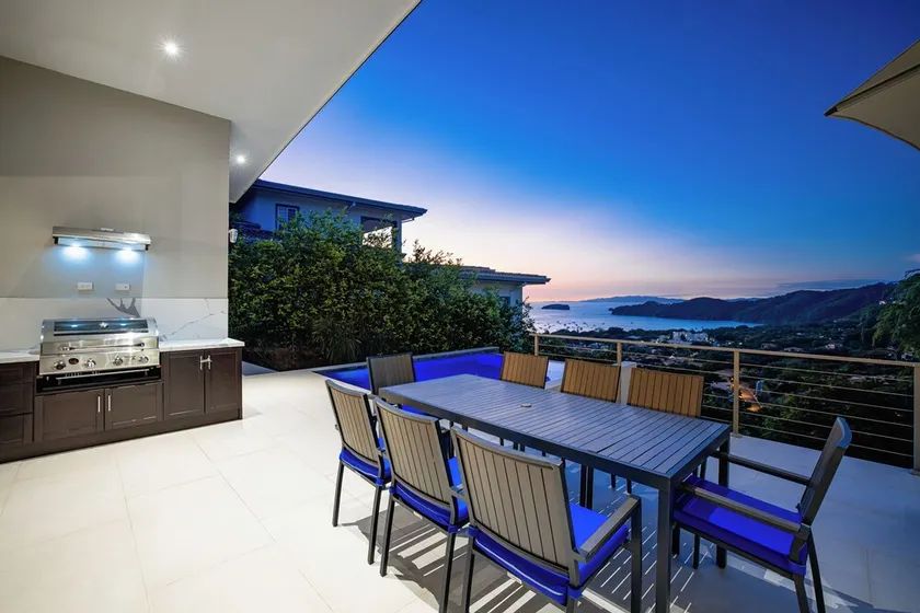 Casa Napoleon • New 4-BR Modern Coastal Retreat with Infinity Pool & Sweeping Pacific Views - Image 1