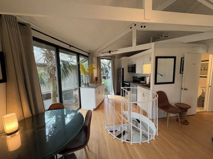 Cottage rénové, à pied de la plage, VUES, Terrain de golf, 2 BR / 2 BA, 4 vélos, Grill - Image 1