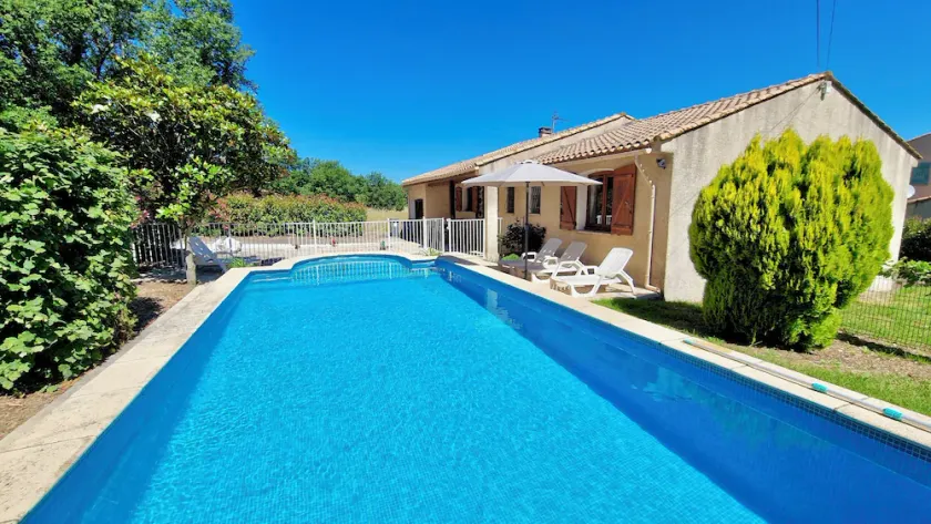 Villa entière avec piscine privée - Image 1