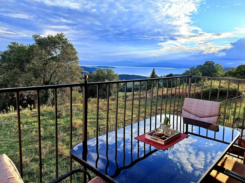 Casa Vacanze La Perla del Lago - Image 1