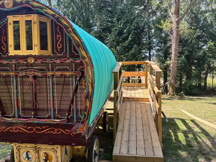 2 Guests - Pet Friendly - Traditional Gypsy Vardo - Image 1