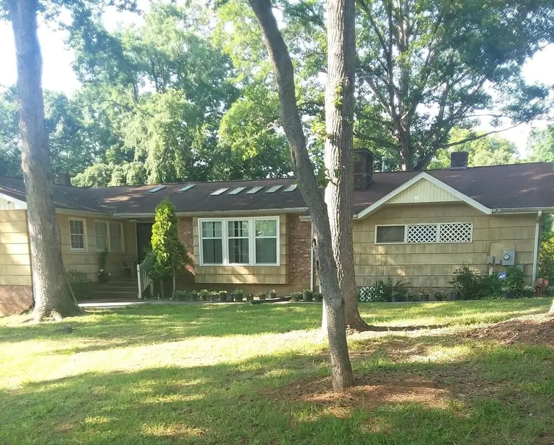 Beautiful Waterfront House! Same day booking allowed. Instant booking allowed. - Image 1