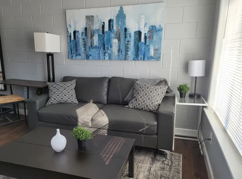 Newly remodeled 1 Bedroom apartment - Image 1