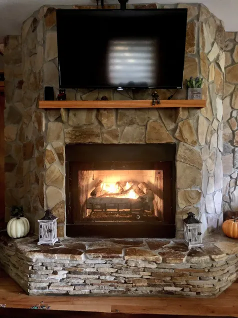 Bearfoot Bliss-Bear Hunt • Arcade • Hot Tub- Fire Pit- Adventure Cabin-Sleeps 12 - Image 1