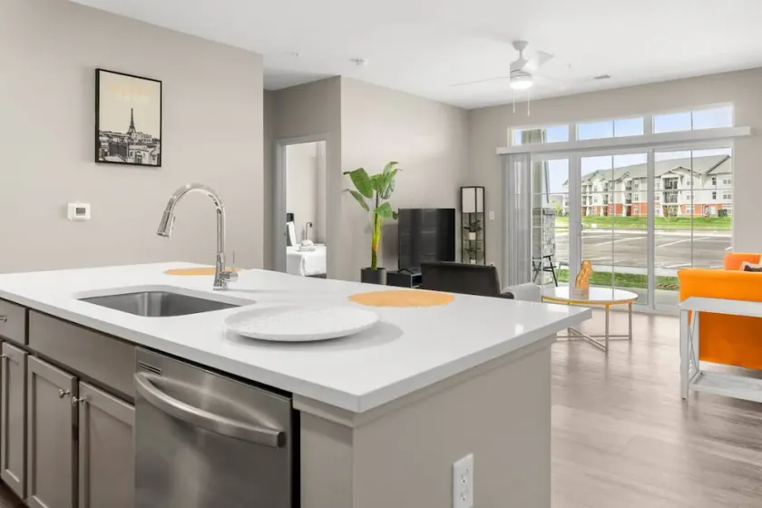Spacious Whitestown Getaway - Image 1