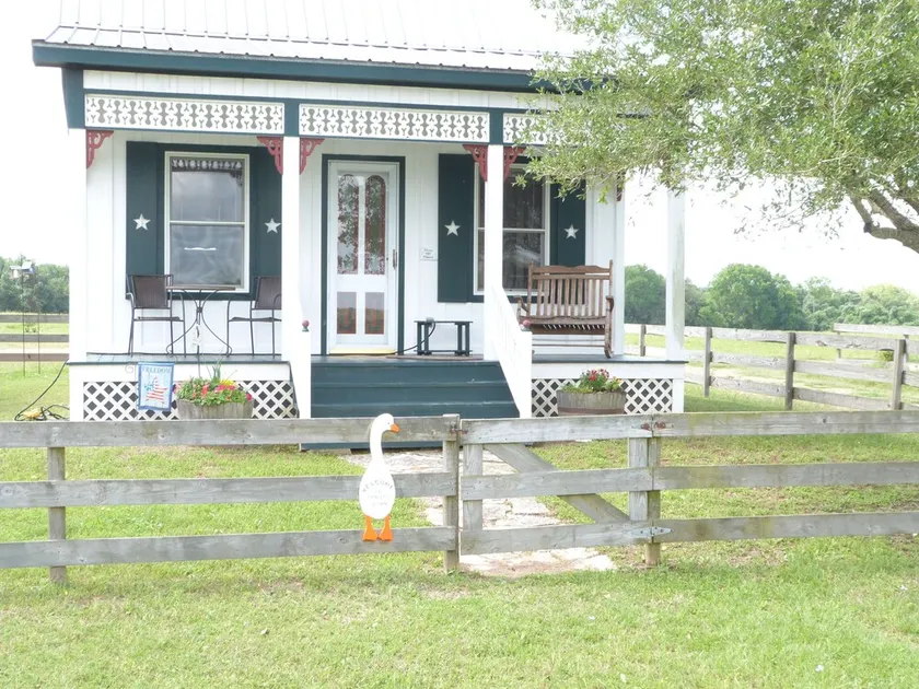 Gander's Down Ranch Cottage - Image 1