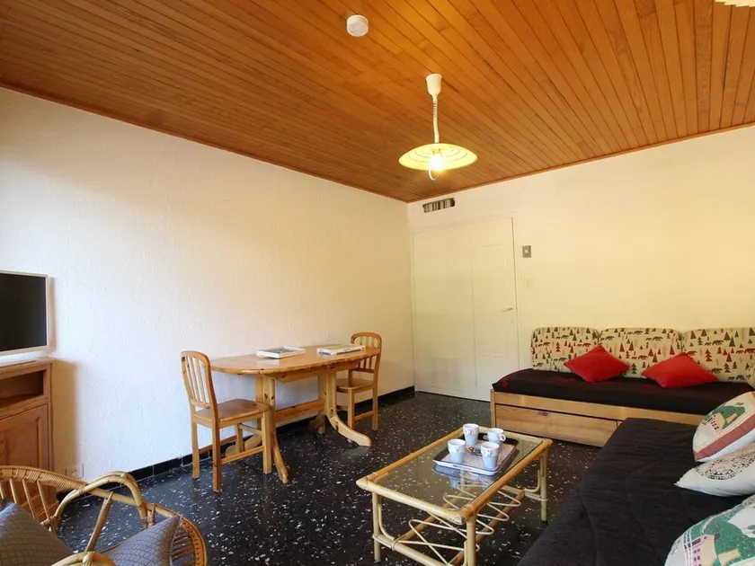 Appartement 6 pers. à Saint-Chaffrey avec balcon sud, parking, casier à skis et équipements complets - Image 1