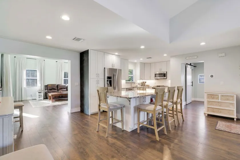 Cutting-edge & Cozy 4 Bed 2 Bath North Palm Beach! - Image 1