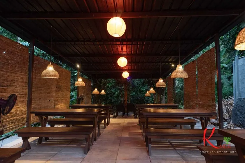 Kmee Eco Transit Hotel - Image 1