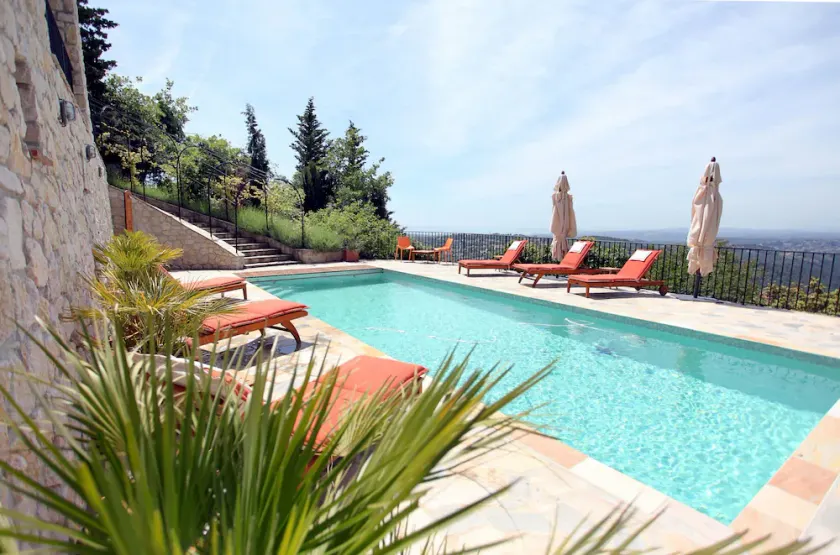 Villa avec piscine et vue exceptionnelle sur la mer du cap d'Antibes à Nice . - Image 1