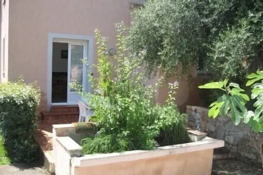 Studio apartment in a villa in L'Ile Rousse - Image 1