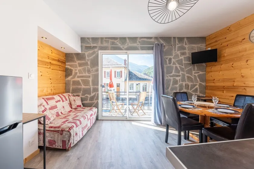 Appartamento 'Le Glandon' con vista sulle montagne, balcone e Wi-Fi - Image 1