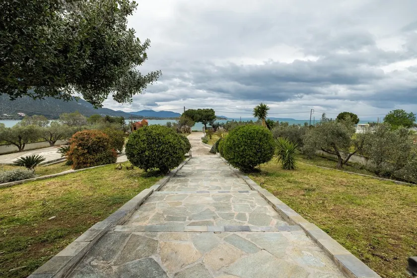 Chalet bord de mer avec verger et le jardin - Image 1