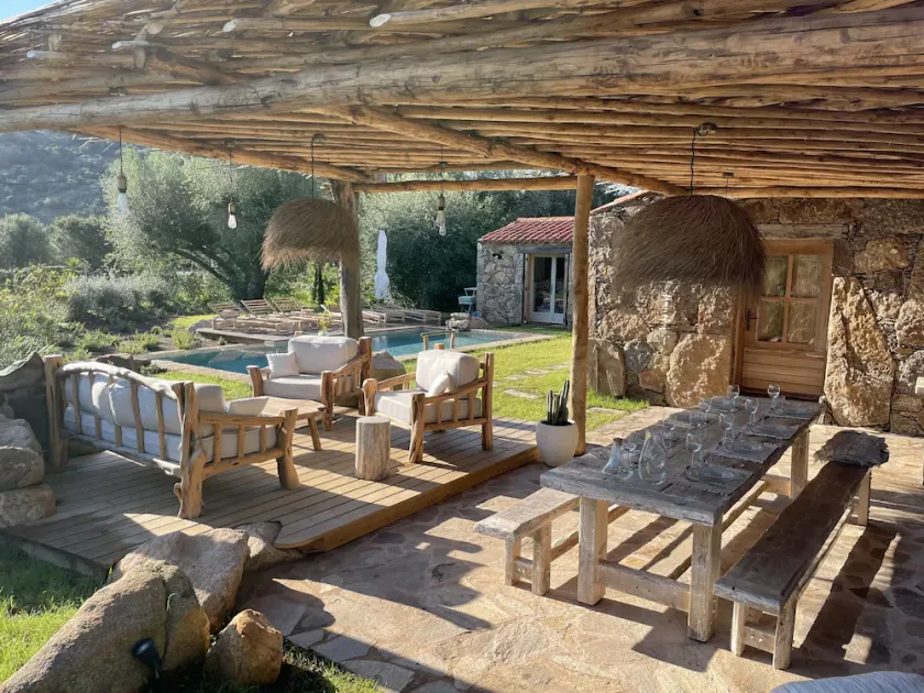 Porto Vecchio, near Palombaggia: a charming sheep barn with a heated pool - Image 1