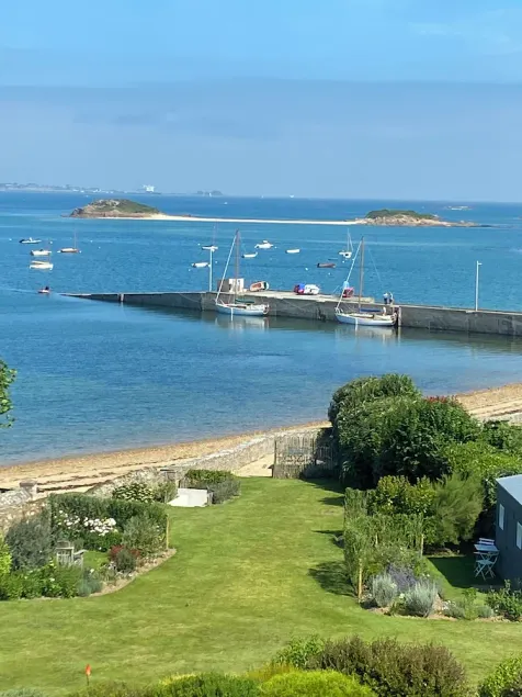 Exceptional house - Sea view & direct access to the beach - Image 1