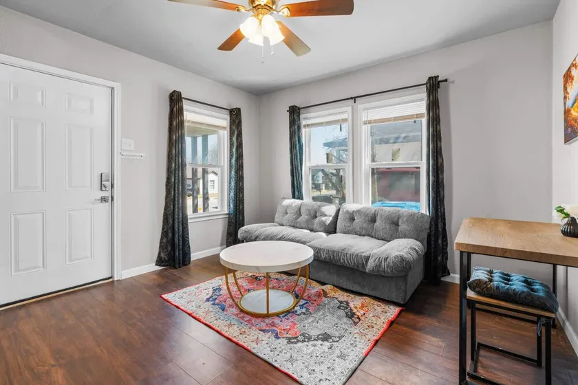 Stylish 1-Bedroom Retreat in Fort Worth - Image 1