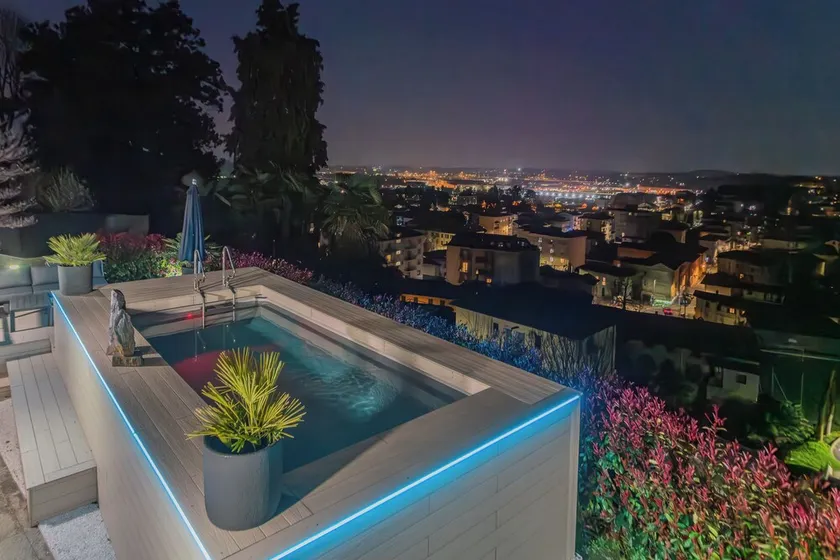 Voll ausgestattete Villa mit privatem Pool, Garten und Terrasse | Stadtblick - Image 1