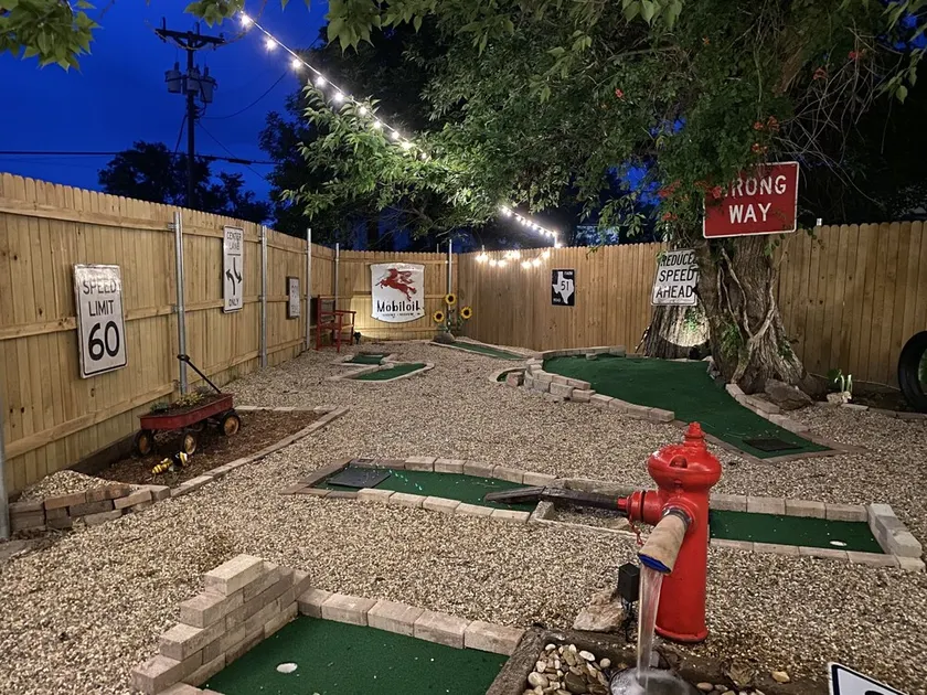 The Station - with Private Mini Golf! - Image 1