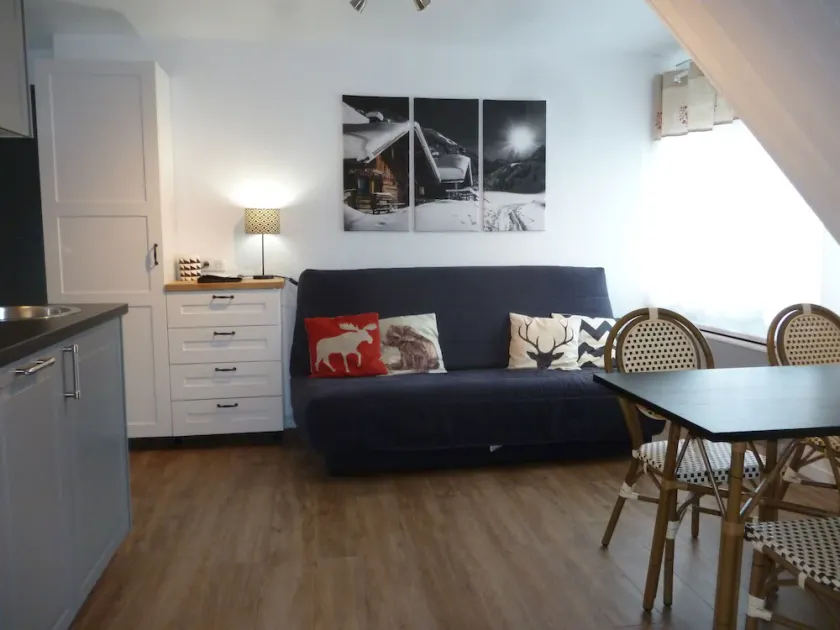 Thonon apartment very close to the center of Spa with private parking - Image 1
