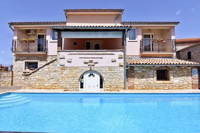 Lägenhet NOEMI1 Poreč-Tar med pool, spelrum, grill, balkong, Wi-Fi - Image 1