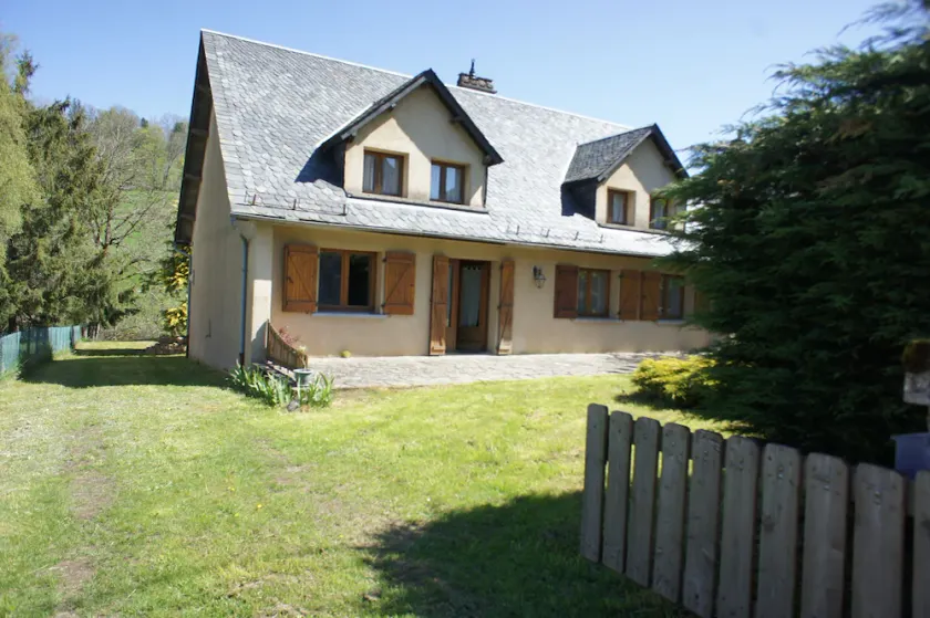 Pretty warm house with large garden between Massif du Sancy and Cézallier - Image 1