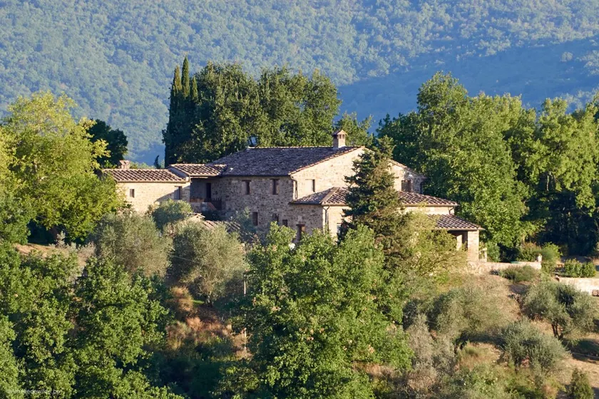 Family property in the heart of Tuscany & Chianti Hillside - Image 1