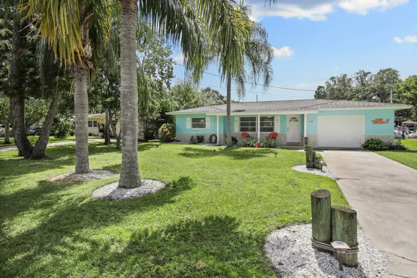 Ozon Waterfront Mermaid House - Image 1