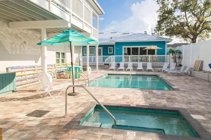 Key West Style Cottage - with pool/hot-tub  - Image 1