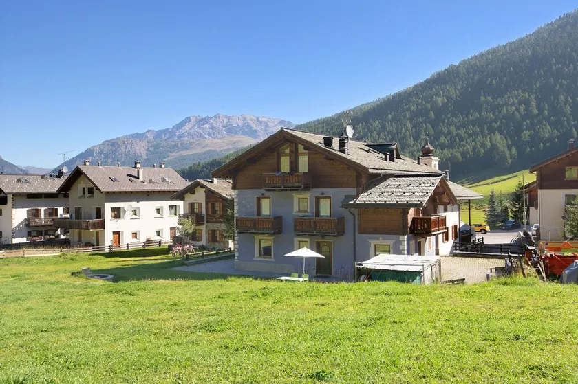 Appartamento 2 avec vue sur les montagnes, jardin partagé et Wi-Fi - Image 1