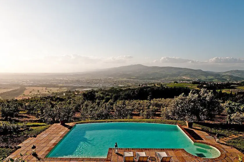 Villa Collarina A: An elegant and welcoming villa situated in a quiet location, surrounded by a wonderful garden, with Free WI-FI. - Image 1