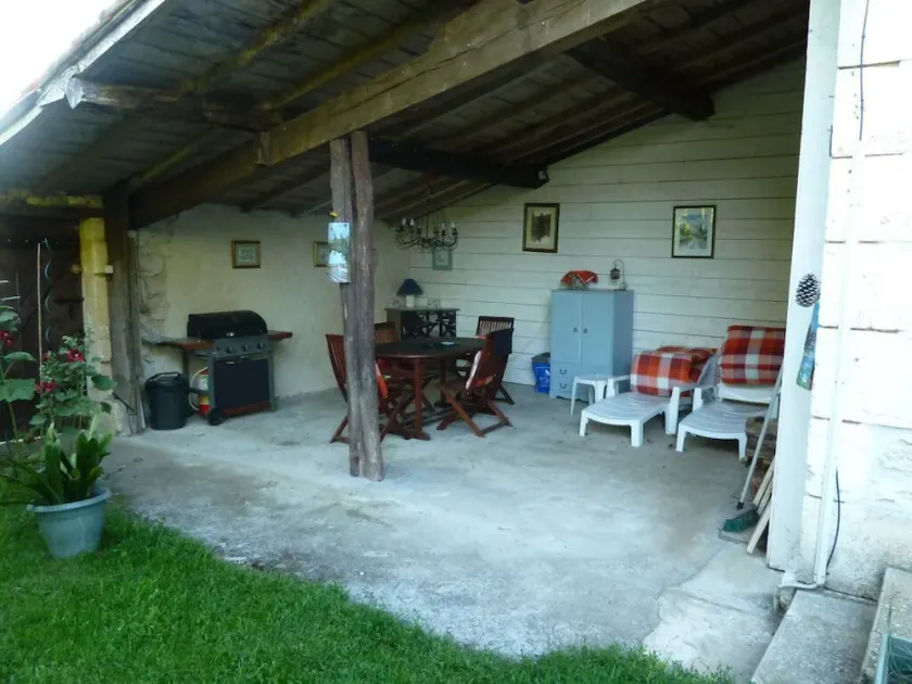 Ideal  \"Pied à Terre\" for couple or small family without need  for swimming pool - Image 1