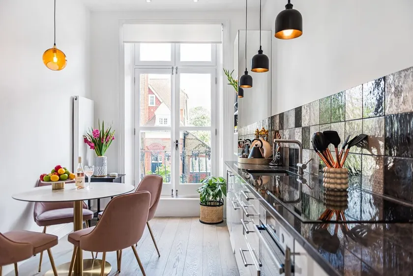 Lady on the Lane- 2 bed Primrose Hill - Image 1