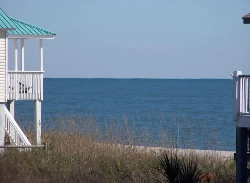 2nd row Ocean Views 4br 3ba Sleeps 12, '26 Pool Amenity Card, linens included - Image 1