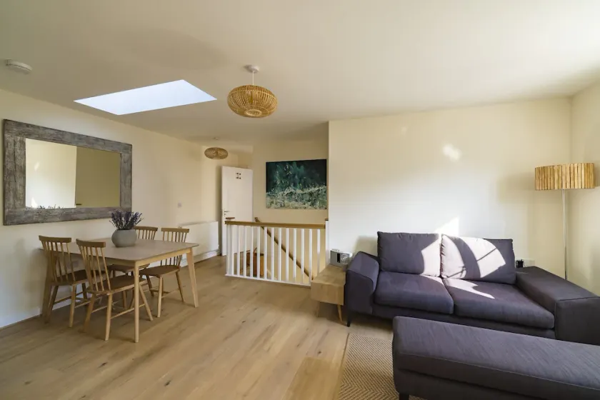Number 27, Swanpool - Image 1