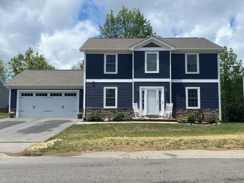 Perfect Family home~ Football, Graduation, Aquatics, Virginia Tech, Radford Univ - Image 1