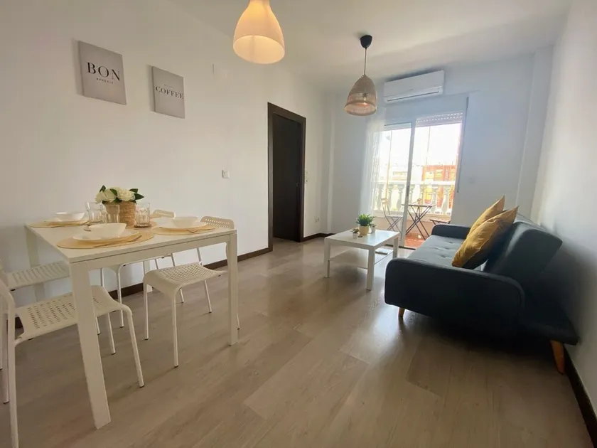 Sunny 1-Bed Apartment in Torrevieja - Image 1