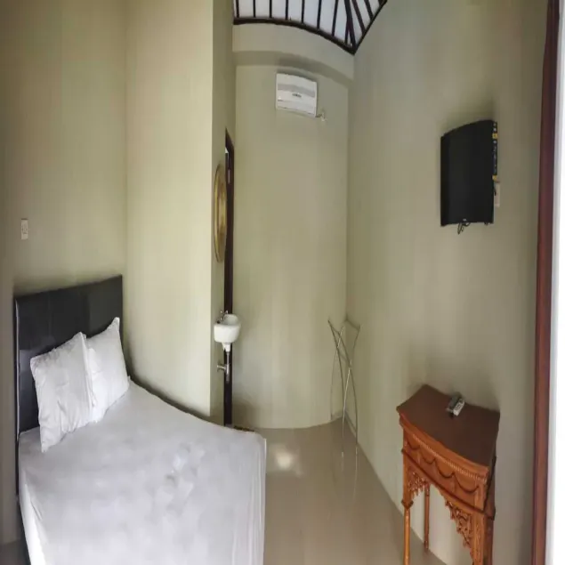 Adine Guest House - Image 1