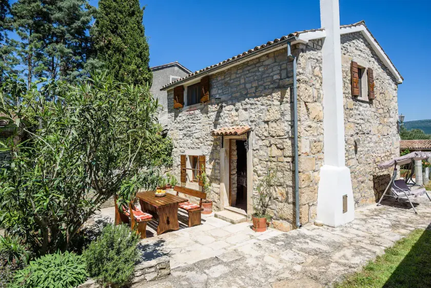 Summer offer/holiday home Mara in stone/near the sea/quiet place/outdoor whirlpool - Image 1