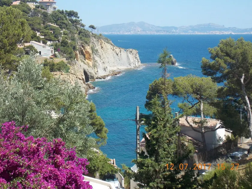 Gîte rénové Calanque La Vesse - Image 1
