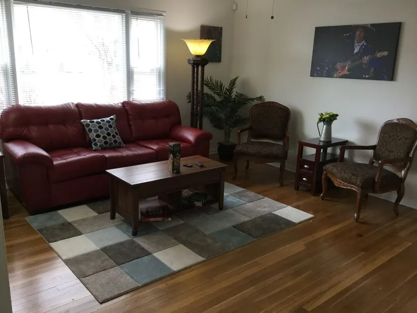 Rock 'n Roll! Professionally Cleaned, Self Check In  - Sleeps 8 - Image 1