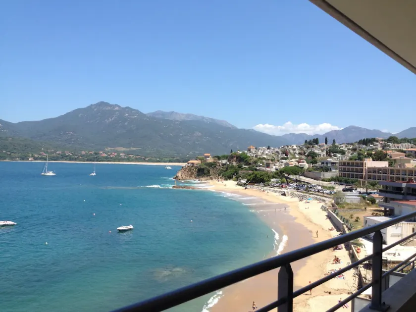 SUPERB AIR-CONDITIONED APARTMENT ON THE BEACH WITH PARADISIAC WATERFRONT VIEW - Image 1