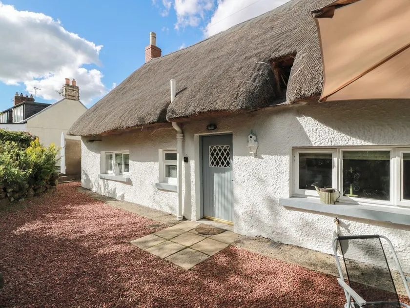 Rowantree Cottage - Image 1