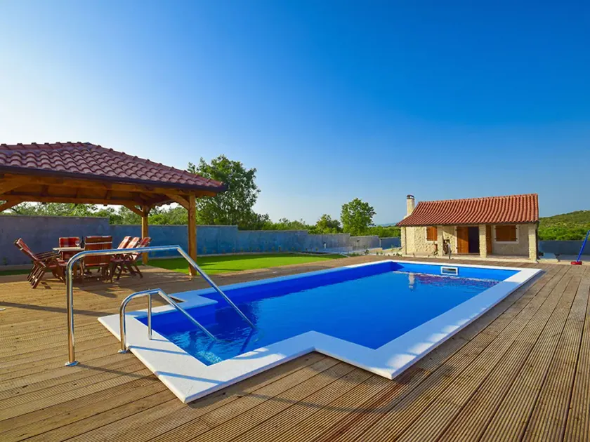 Villa indipendente con vasca idromassaggio, piscina privata, A/C, WIFI, TV, patio, animali ammessi - Image 1