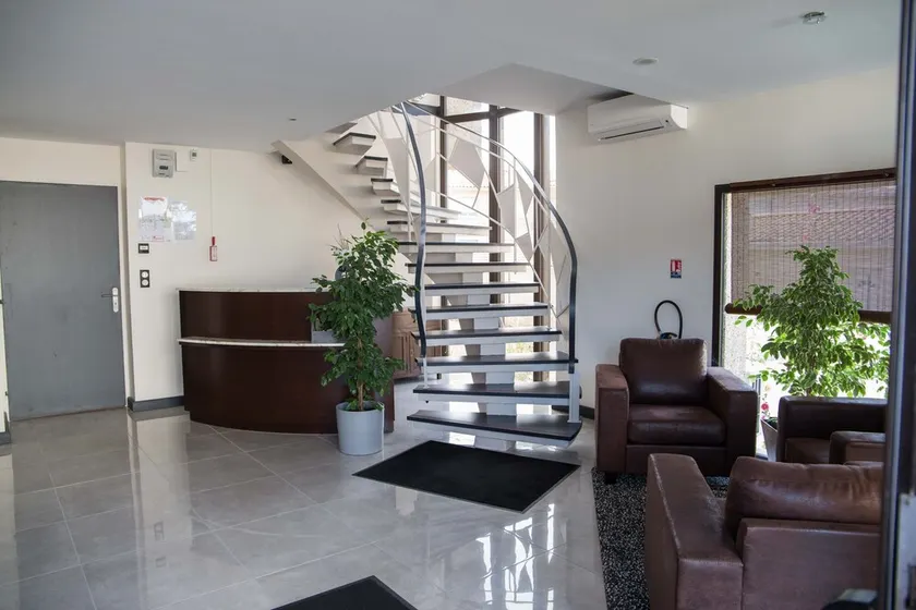 Appart-hôtel Chanzy / Angoulême - Image 1