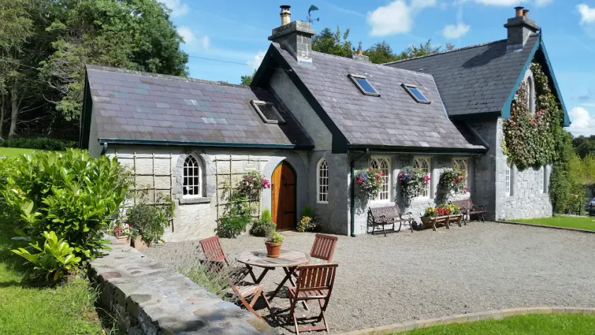 Le Cottage est une aile rénovée d'un Old Victorian Gate Lodge Of Ashford Castle - Image 1