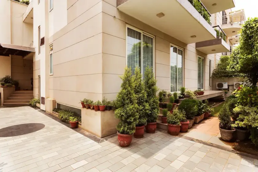 1 BHK Serviced Apartment in awarded BnB Property - Image 1