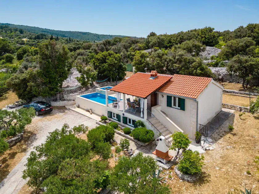 Nice little house with 2 pools (heated) and sea view - Image 1